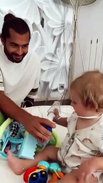 Jesta Hillmann, Benoît Assadi et leur fils Adriann, 7 mois.