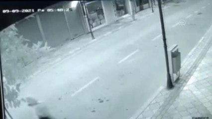 Otomobilin çarptığı kadın hayatını kaybetti