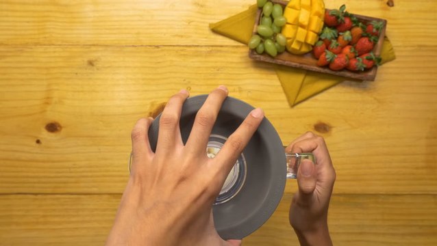 Picolé de frutas — Receitas TudoGostoso