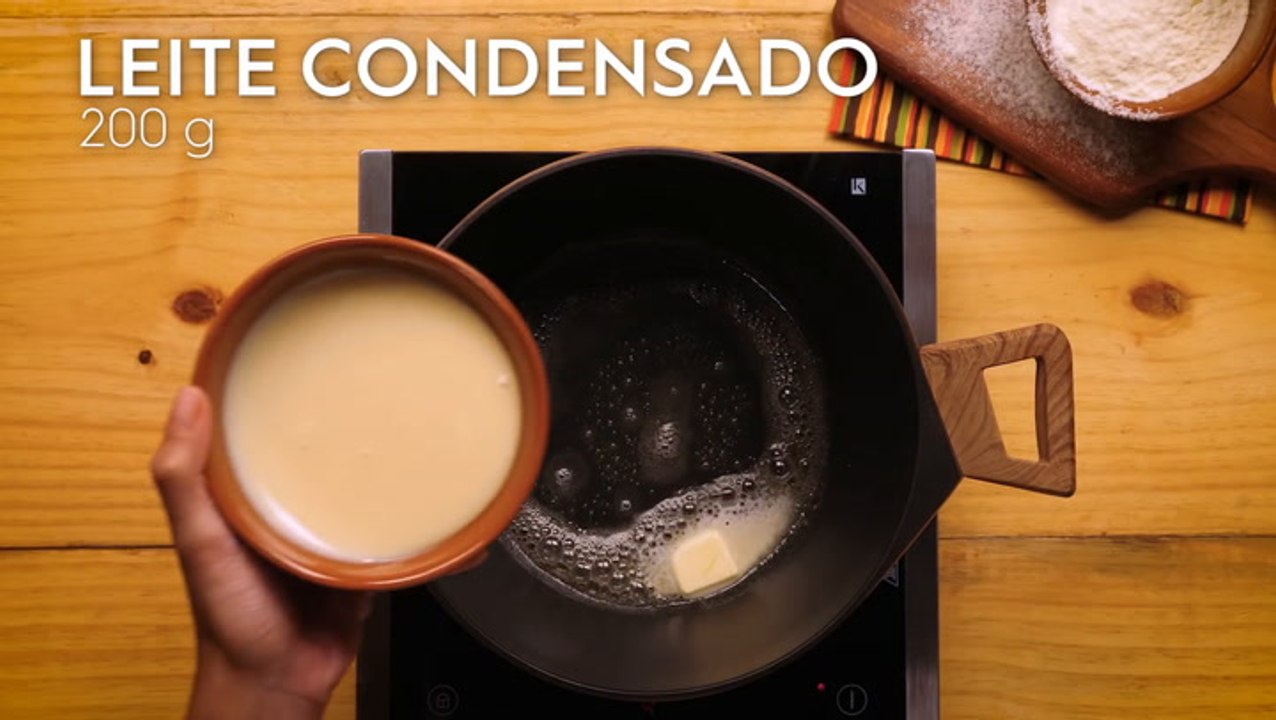 Ovo de colher com leite em pó e creme de avelã — Receitas TudoGostoso