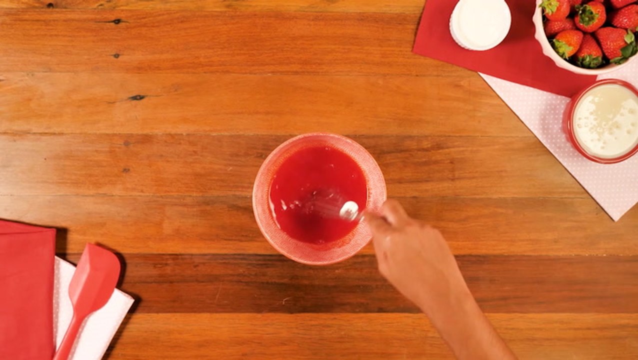 Mousse De Morango — Receitas Tudogostoso - Site