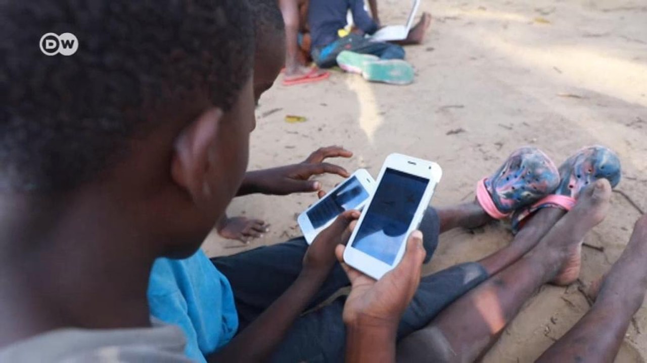 Librarian recycles phones to offer e-learning content