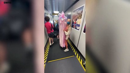 Ella viajó 1200 km para poder bailar el vals con su abuelo