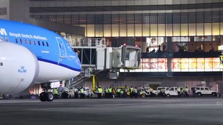 07.Mumbai Airport   Airside   Night Plane Spotting   Mega Compilation Trim-1