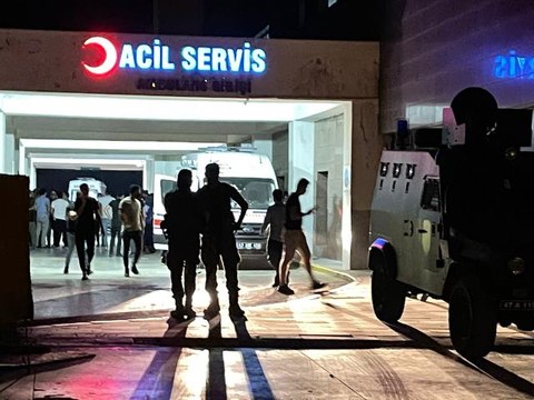 Terör örgütü PKK ile çıkan çatışmada 1 polis yaralandı