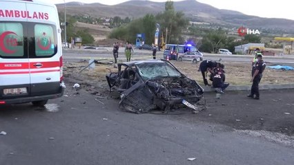Kırıkkale'de feci kaza, iki otomobil çarpıştı: 6 ölü