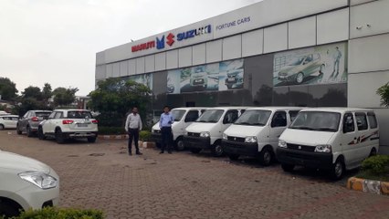 सज गया ऑटोमोबाइल बाजार,ग्राहकों को लुभाने के लिए ऑफरों की बहार