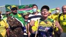 Partidários de Bolsonaro seguem na Esplanada dos Ministérios
