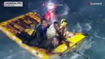 Guarda costeira italiana salva migrantes