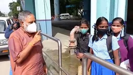 कर्नाटक : पहले दिन 27 फीसदी बच्चे ही पहुंचे स्कूल