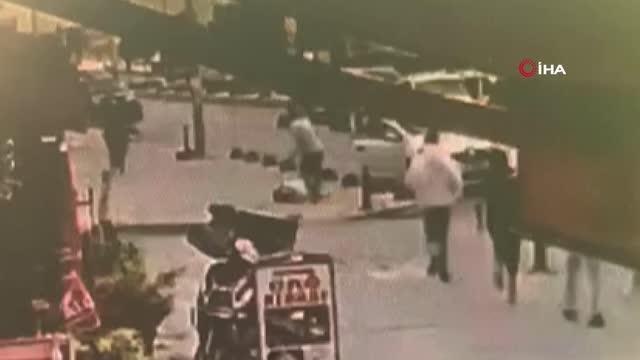 Arnavutköy'de yolun karşısına geçmeye çalışan çocuğa otomobil çarptı: O anlar kamerada