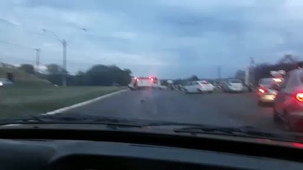 Acidente entre motos deixa duas pessoas feridas no trevo para Maria Helena