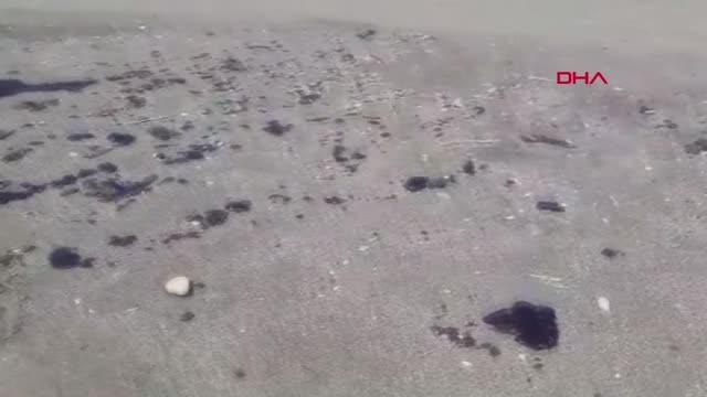 SAMANDAĞ SAHİLİNDEKİ PETROL ATIĞI TEMİZLİĞİNDE 6'NCI GÜN