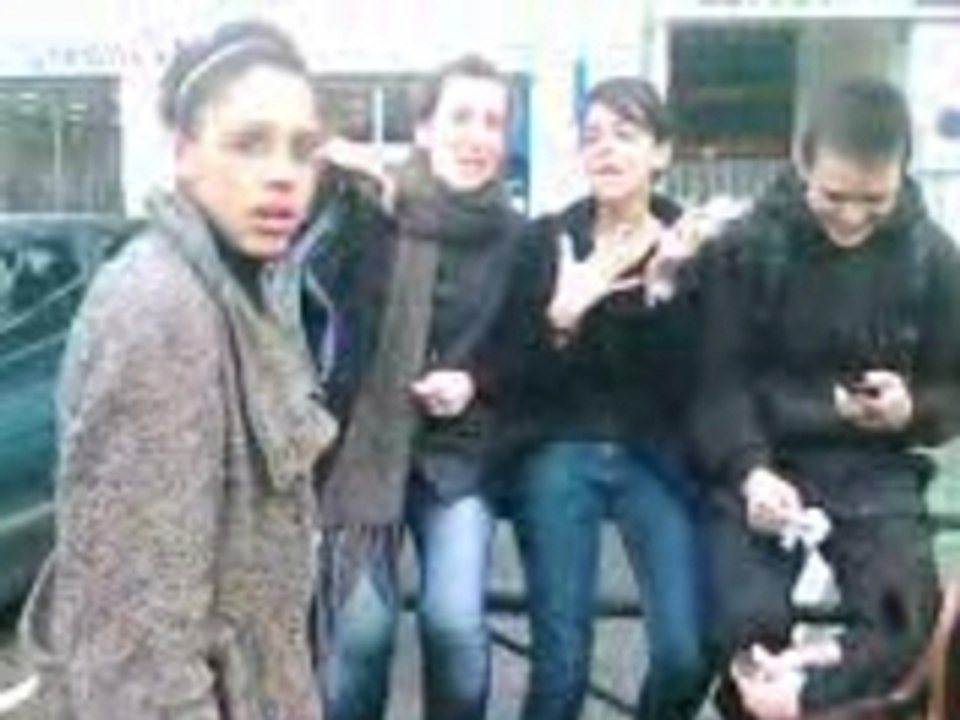 delire de filles et le ptit fuck de soraya a la fin merci!!!