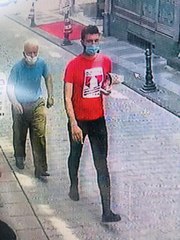 KADIKÖY'DE ENGELLİ ÇOCUĞUN TEDAVİ PARASINI ÇALAN ŞÜPHELİ KAMERADA