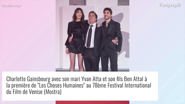 Charlotte Gainsbourg scintillante en robe sexy avec son charmant fils Ben, qui débarque au cinéma