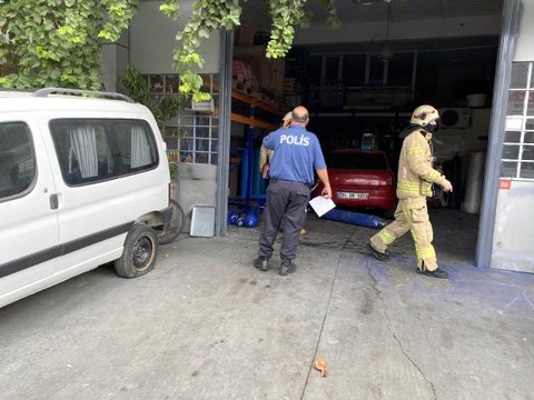 Esenyurt'ta sanayi sitesinde oksijen tüpü patladı, bir işçi ağır yaralandı