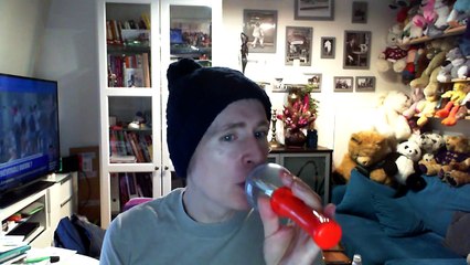 Wiwi égratigne "strange land"