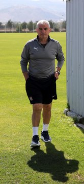 Sivasspor Teknik Direktörü Çalımbay takımına güveniyor