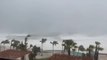 El huracán Olaf golpea las costas de la península mexicana de Baja California