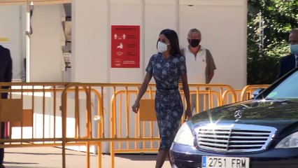 La Reina acapara todas las miradas con su estreno más original