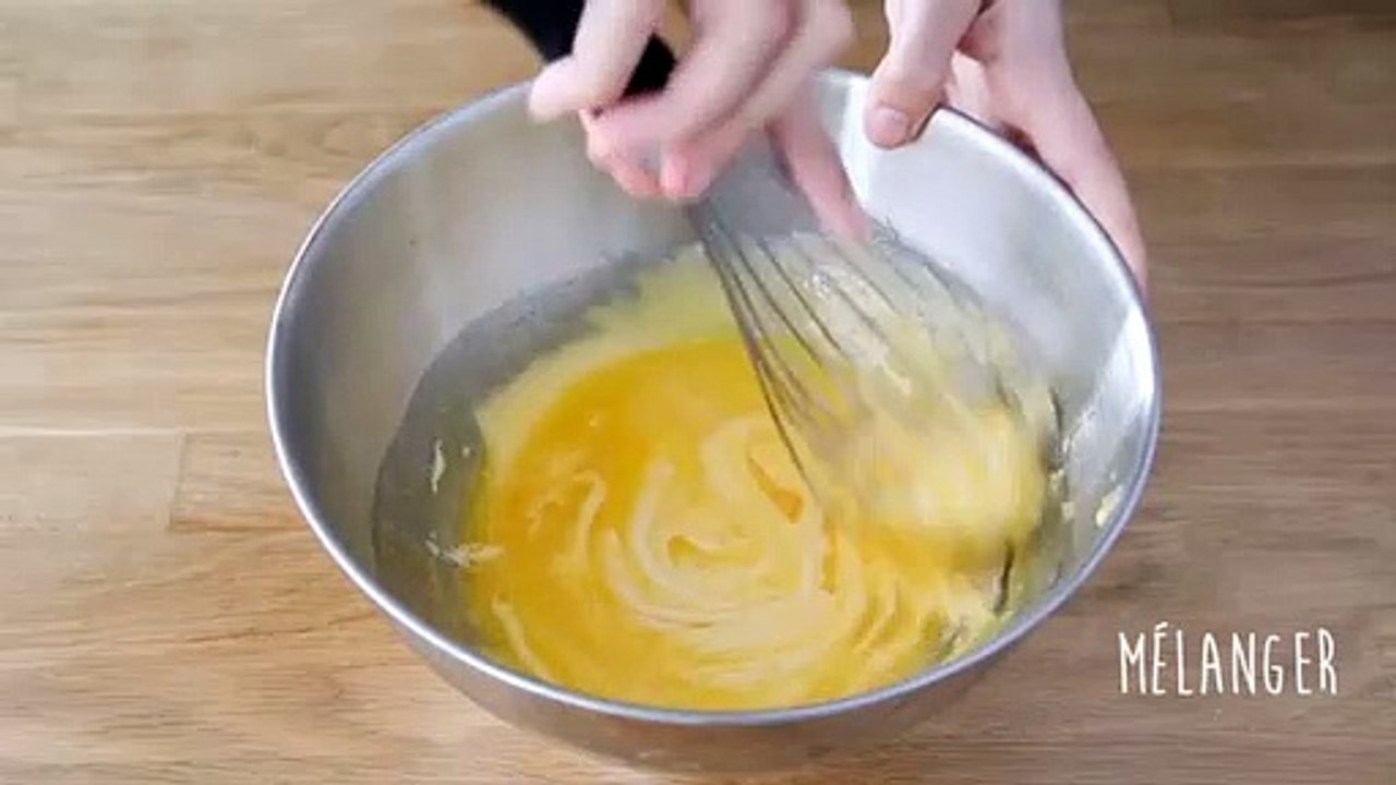 Gâteau magique à la vanille pas à pas et vidéo