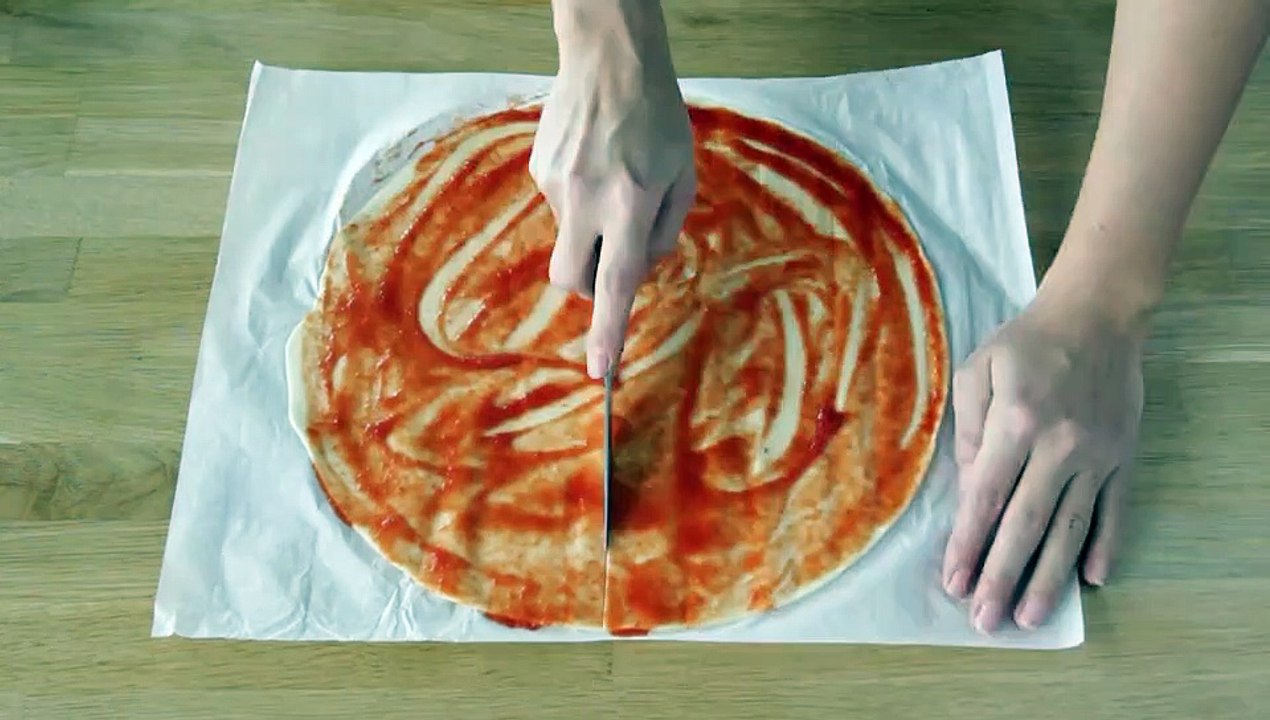 Mini croissants apéritif (pizza au jambon et fromage)