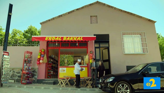 Leyla ile Mecnun Exxen - Erdal Bakkal tahsilata çıkıyor.