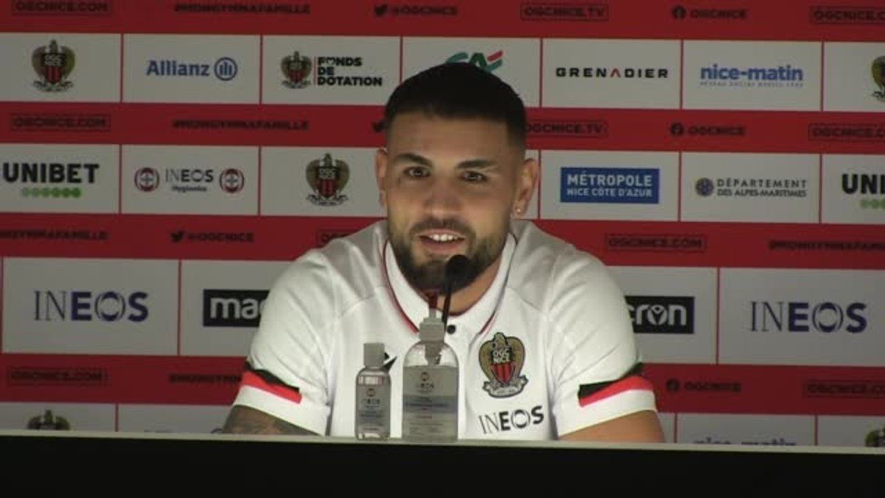 Nice - Delort : "Très heureux d'être ici et d'avoir cet entraîneur"