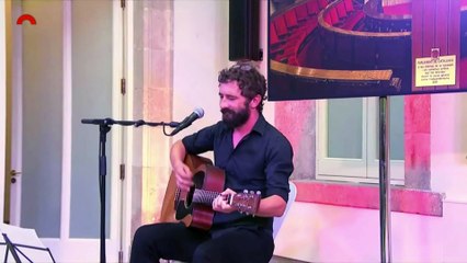 Borja Penalba canta el poema de Vicent Andrés Estellés "No puc dir el teu nom"