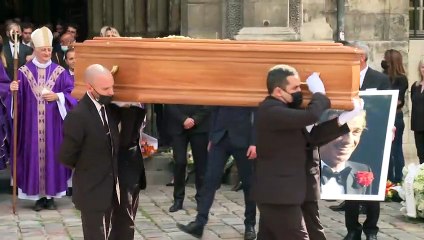 Obsèques de Jean-Paul Belmondo: "il était là pour partager, pour aimer"