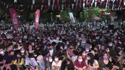 Beyoğlu'nda Kolpa Grubu rüzgarı esti