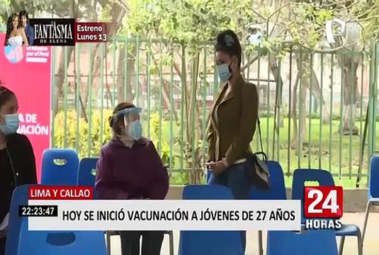 Al ritmo de música y con divertidos personajes, jóvenes de 27 años fueron vacunados en Campo de Marte