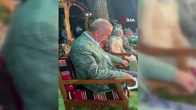 Cumhurbaşkanı Erdoğan, şiirini dinlerken gözyaşlarını tutamadı