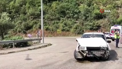 Bursa’da iki otomobil kafa kafaya çarpıştı, 7 kişi hafif yaralandı