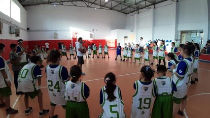 Tufanbeyli'de basketbol kursunda dereceye girenlere hediye verildi