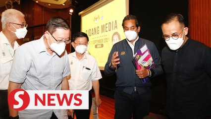 下载视频: Bukit Mertajam MP Steven Sim is Covid-19 liaison for Penang, says Khairy