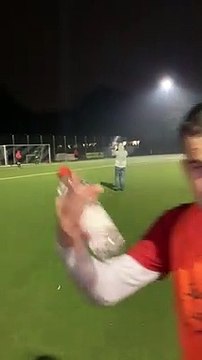 Der Elfer-Krimi von der Scharbeutzer Straße aus Rahlstedter (Bank-)Sicht. Video: privat