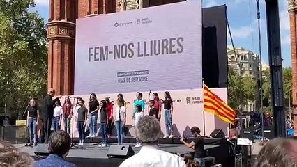 Els Segadors tanquen l'acte d'Òmnium Cultural de la Diada 2021