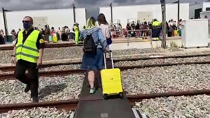 Els usuaris de l'Euromed canvien de tren arran de la incidència a l'intercanviador de Boella