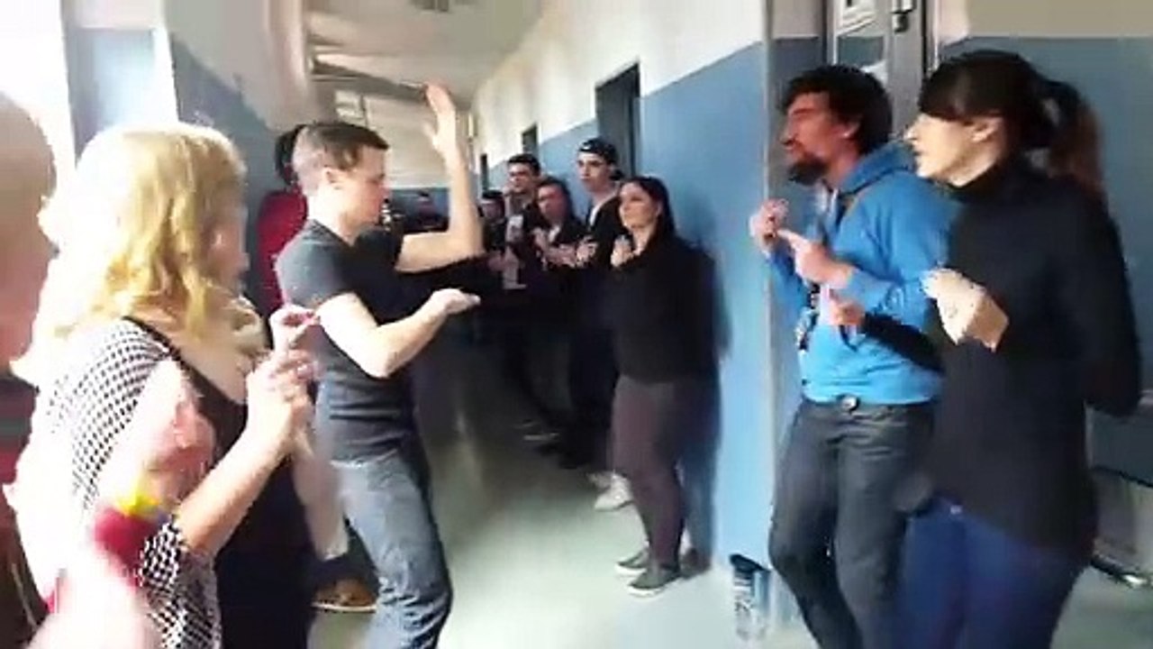 Échauffement vocal spécial de la chorale Perpetuum Jazzile