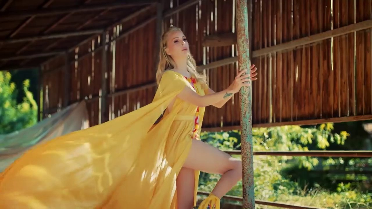 Tuğba Özerk - Halaybaşı