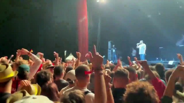 Fête de l'Humanité : Le public scande Tout le monde déteste la police lors d'un concert, encouragé par le chanteur, et provoquant la colère de Gérald Darmanin
