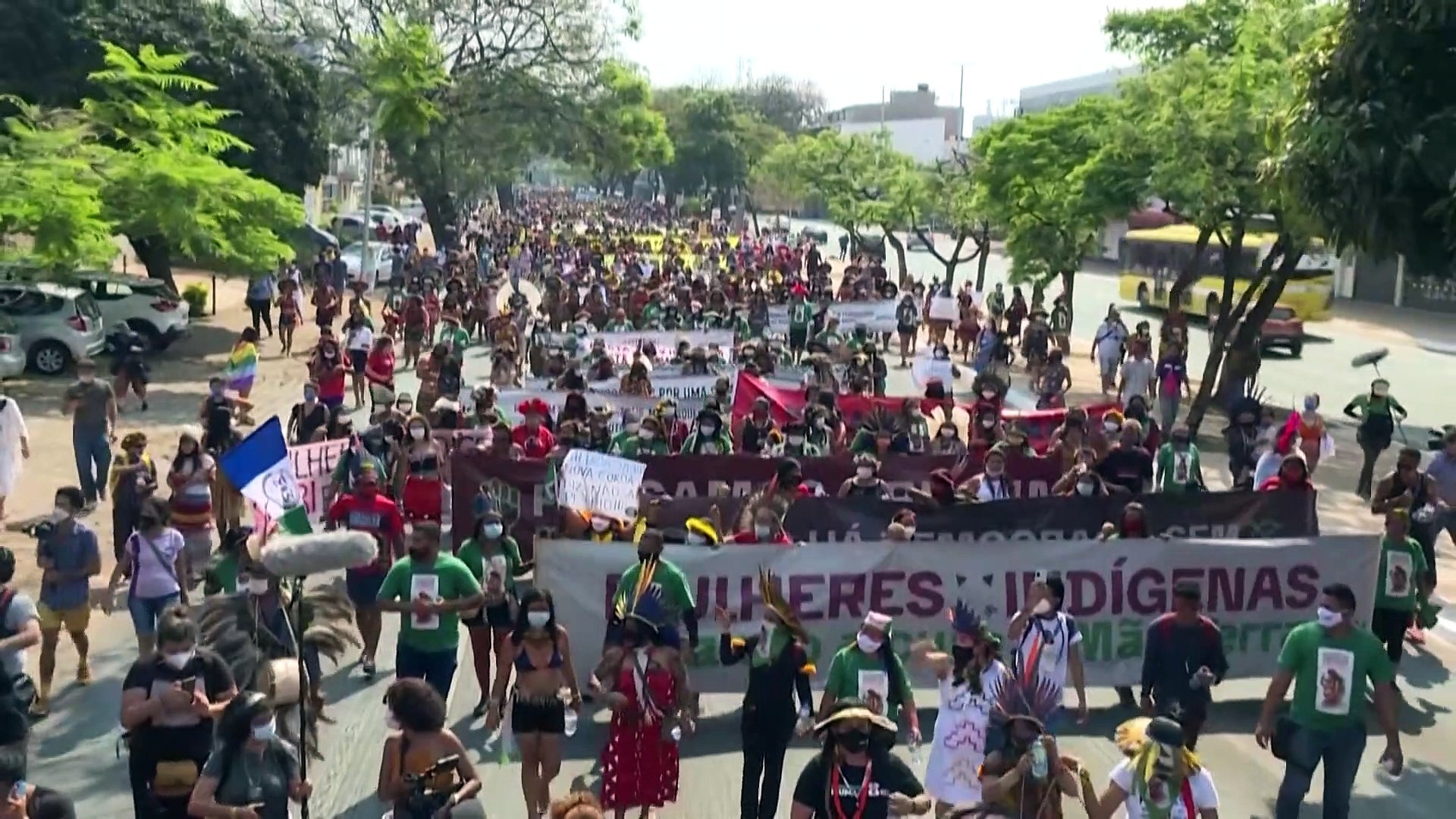 Mulheres indígenas contra Bolsonaro