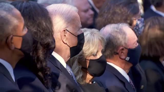 Emotiva lectura de los nombres de todas las víctimas en los atentados de las Torres Gemelas