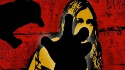 下载视频: Mumbai woman raped, accused assaulted her with iron rod