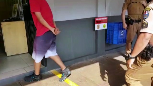 Rapaz é detido pela PM por envolvimento com o tráfico de drogas no Bairro Universitário