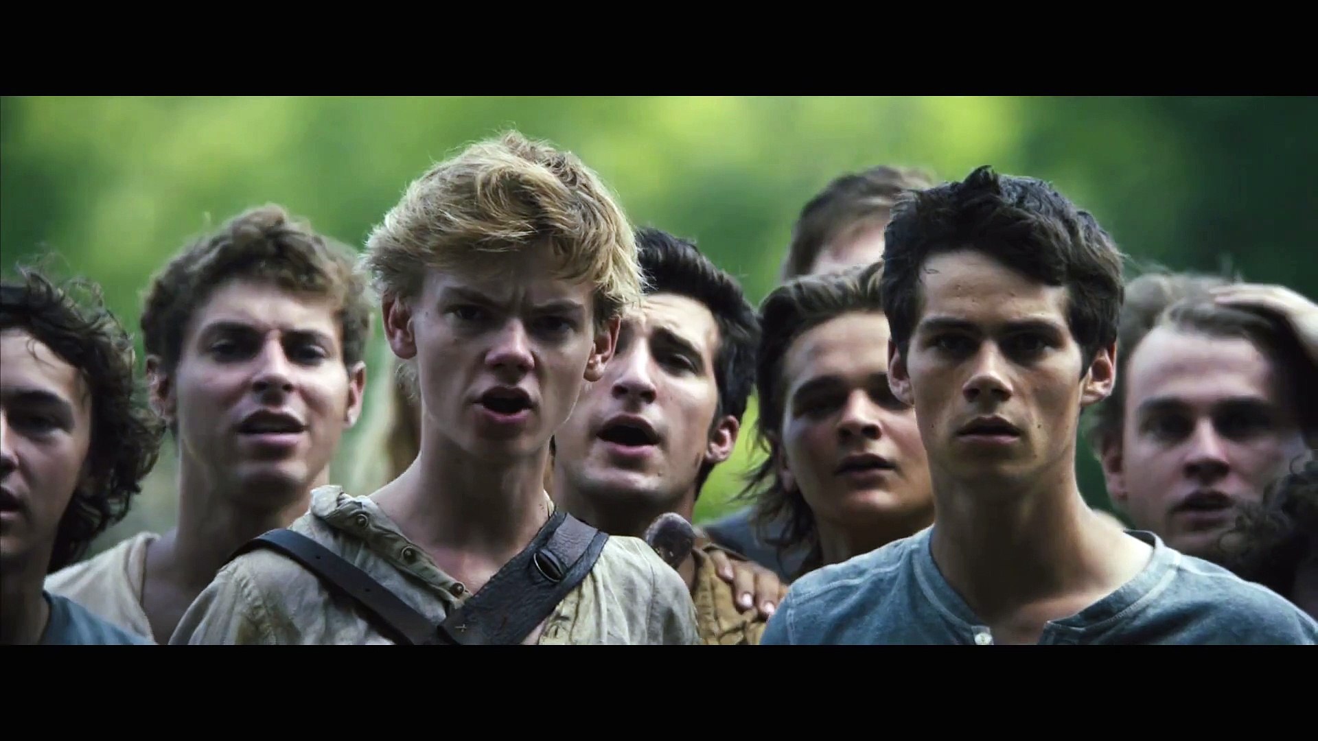 THE MAZE RUNNER Clip - -Thomas Goes Into The Maze- (2014) - video