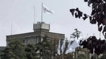 Taliban raise flag over presidential palace in Kabul