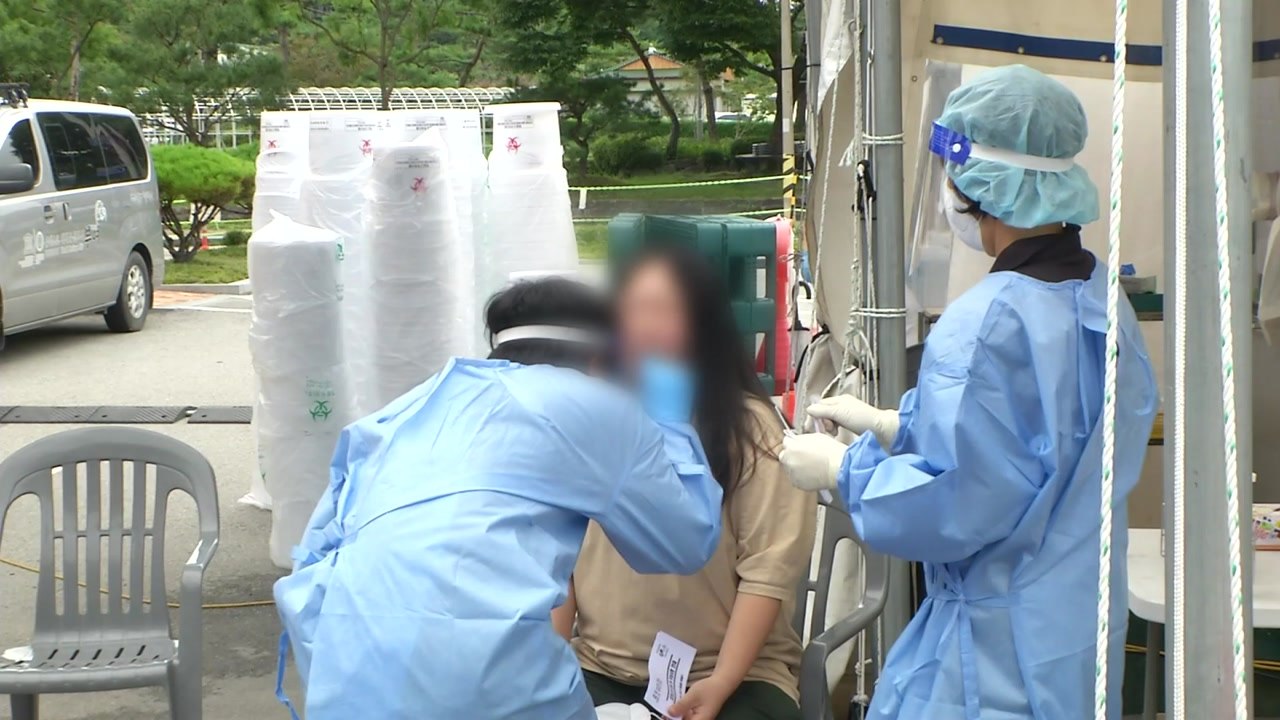 비수도권 신규 확진자 4백 명대...충남지역 감염 확산 / YTN